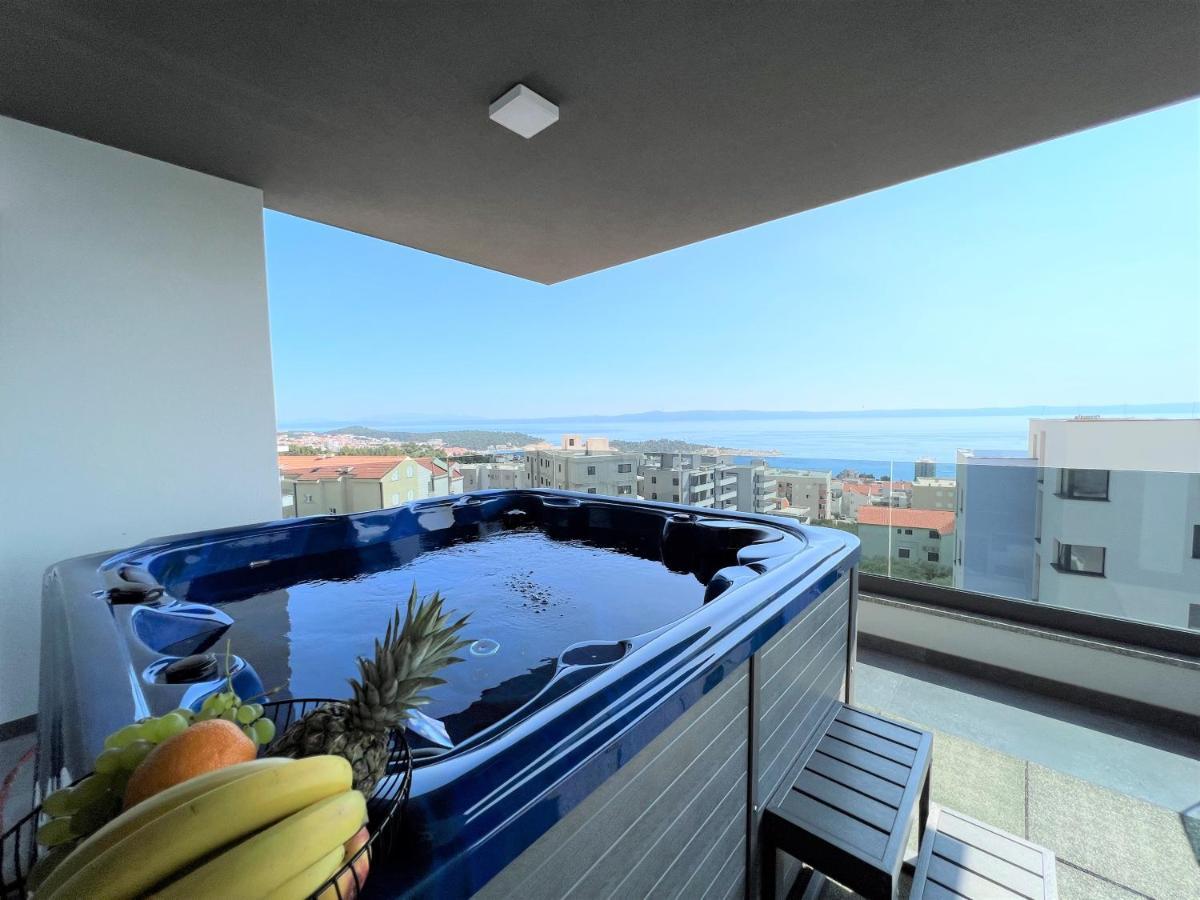 Lux Penthouse Panoramic View With Jacuzzi Apartamento Makarska Exterior foto