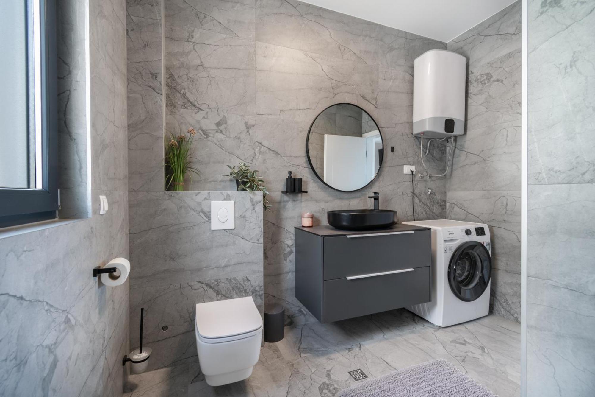 Lux Penthouse Panoramic View With Jacuzzi Apartamento Makarska Exterior foto
