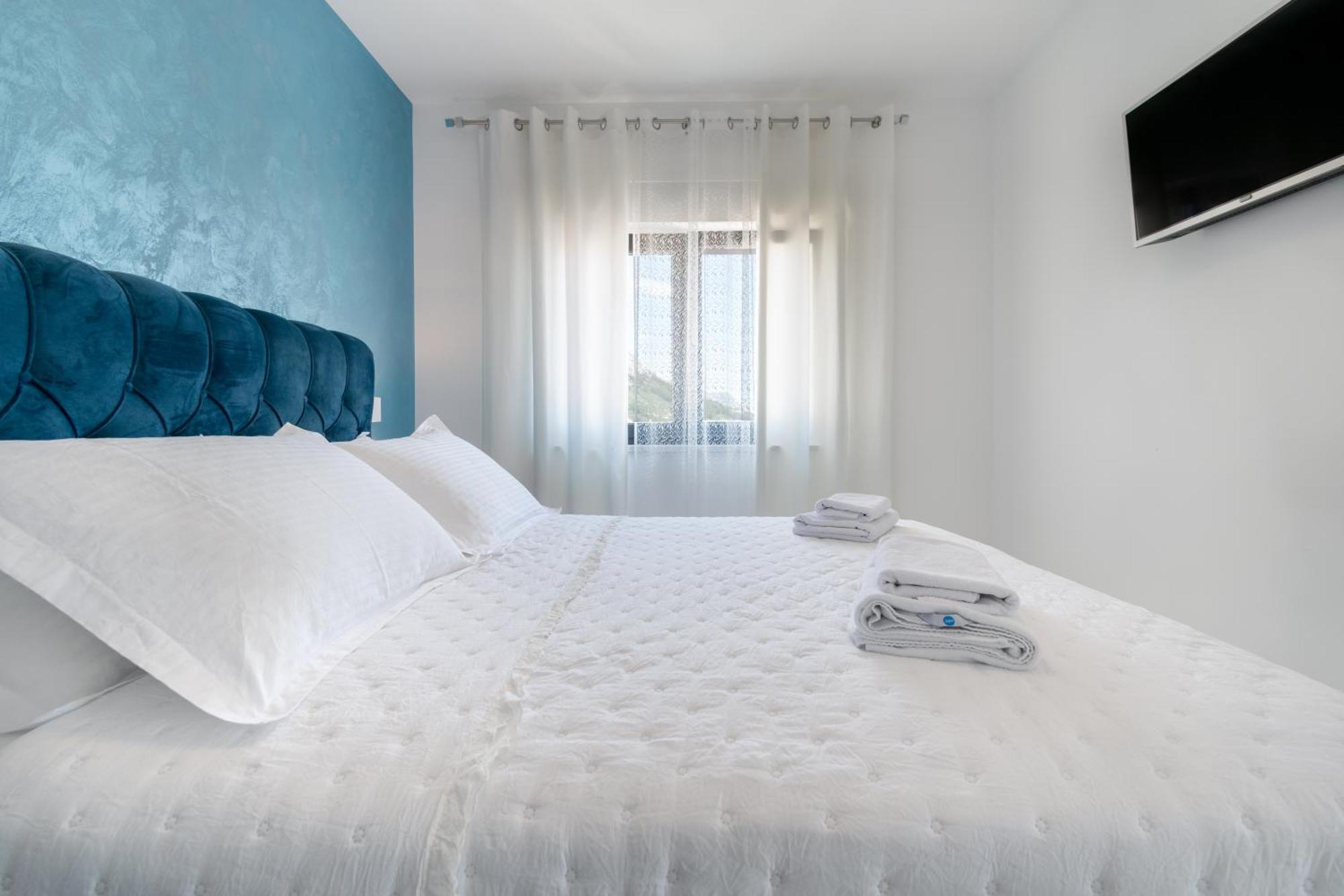 Lux Penthouse Panoramic View With Jacuzzi Apartamento Makarska Exterior foto