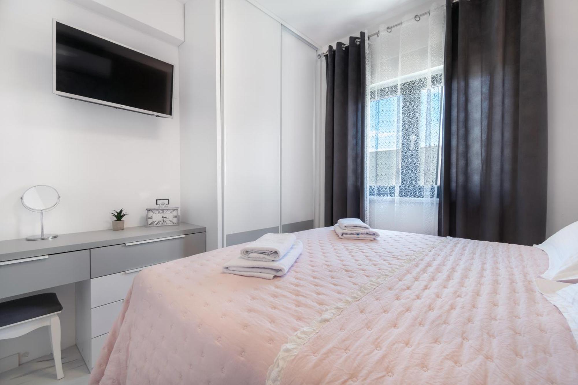 Lux Penthouse Panoramic View With Jacuzzi Apartamento Makarska Exterior foto