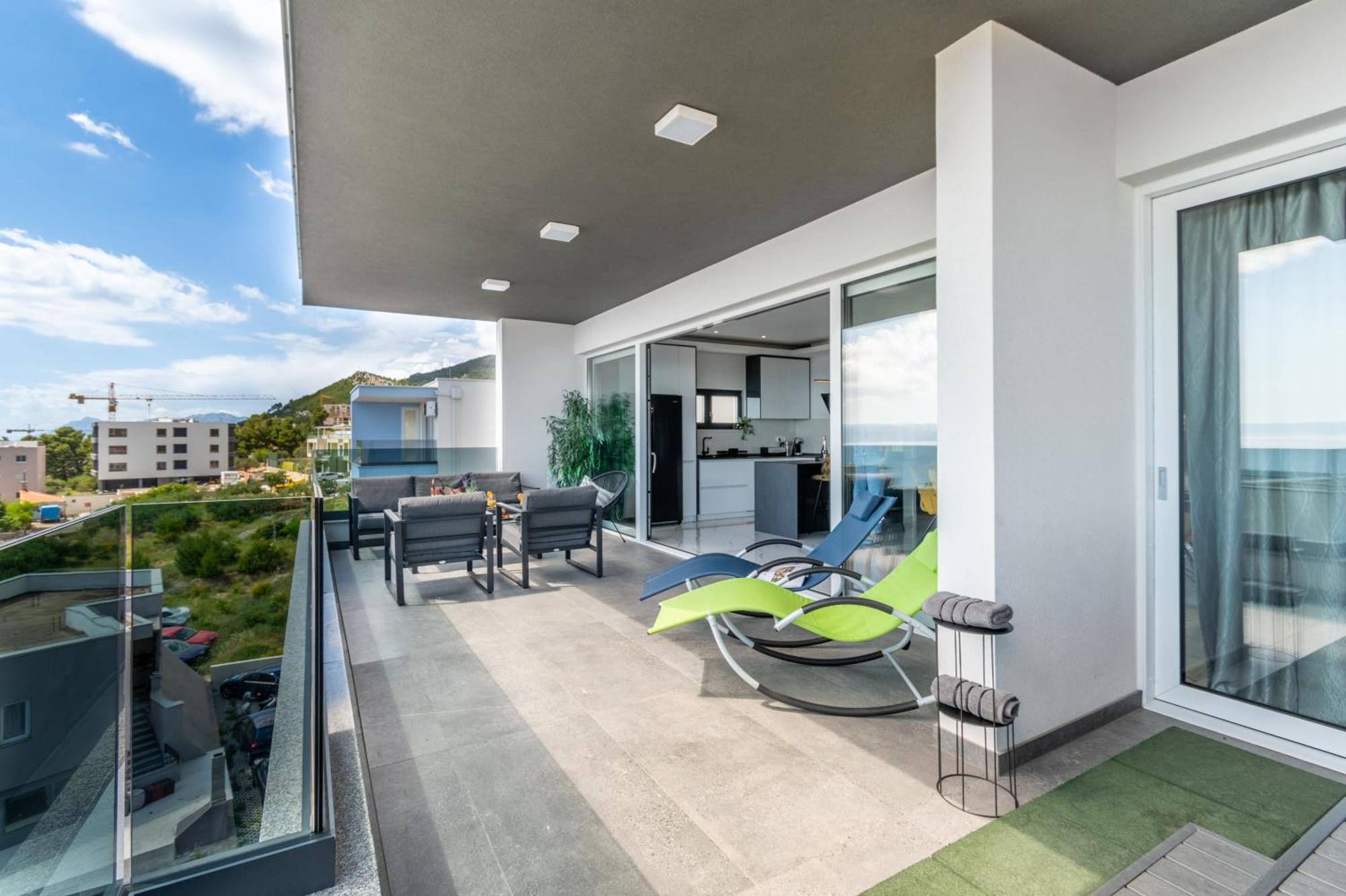 Lux Penthouse Panoramic View With Jacuzzi Apartamento Makarska Exterior foto